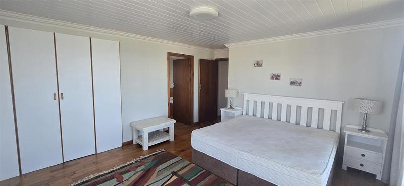 6 Bedroom Property for Sale in Reebok Western Cape